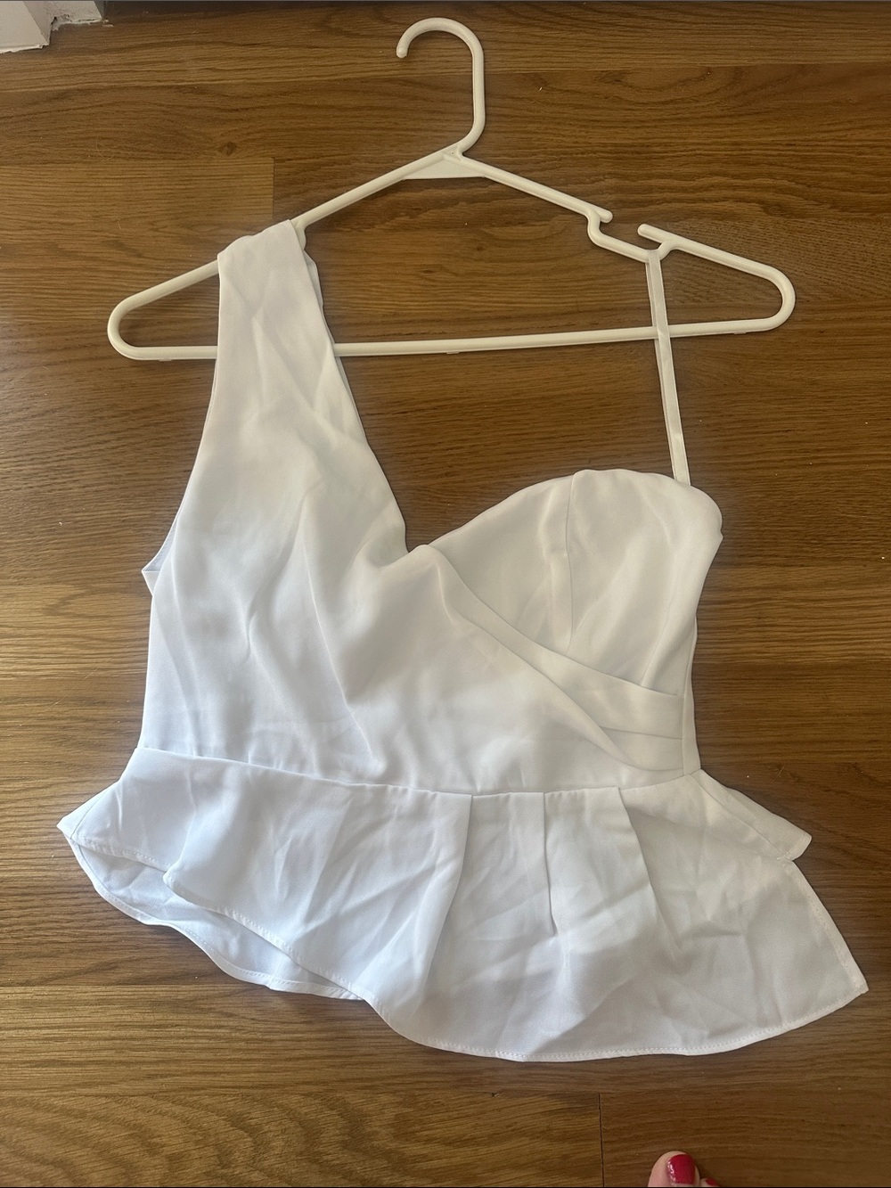 superdown White One-Shoulder Peplum Tank Top